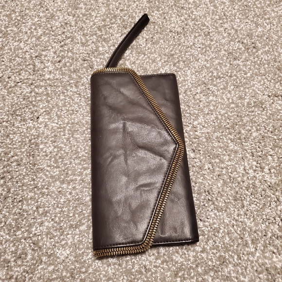 2/$30 like new πMatt and natt vegan leather clutch with metal zipper detailing - Picture 2 of 16
